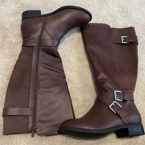 Wide Calf Boots Brown Torrid size 9WW